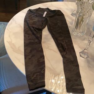 Lululemon WunderUnder Leggings